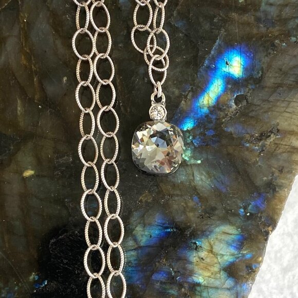 Sterling Silver 925 Cushion Cut Swarovski Crystal Twisted Link Pendant Necklace - Picture 4 of 16